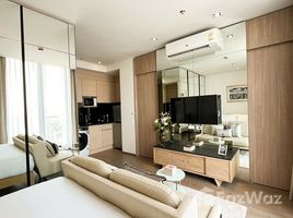 Studio Apartment for rent at Hampton Residence next to Emporium, Khlong Tan