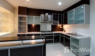 4 Bedrooms House for sale in Khlong Tan Nuea, Bangkok 