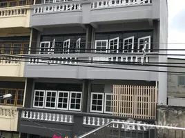 9 Schlafzimmer Ganzes Gebäude zu vermieten in Bangkok, Dao Khanong, Thon Buri, Bangkok