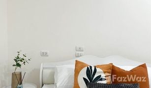 曼谷 Sam Sen Nok Happy Condo Ratchada 18 开间 公寓 售 