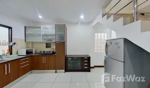 4 Bedrooms House for sale in Chang Moi, Chiang Mai 