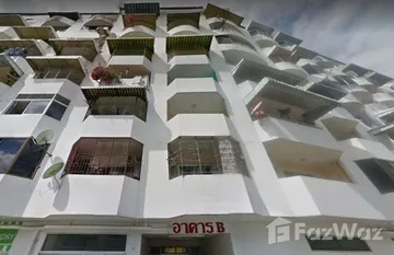 Lanna Condominium in Pa Tan, 清迈