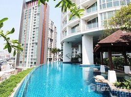 1 Bedroom Apartment for sale at Sky Walk Residences, Phra Khanong Nuea