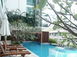 1 спален Кондо в аренду в Wind Sukhumvit 23, Khlong Toei Nuea