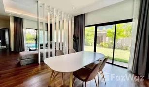 2 Schlafzimmern Villa zu verkaufen in Bang Lamung, Pattaya 