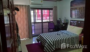 3 Schlafzimmern Reihenhaus zu verkaufen in Nai Mueang, Nakhon Ratchasima 