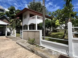 4 Habitación Villa en alquiler en Nai Harn Villa, Rawai