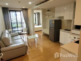 1 Habitación Departamento en alquiler en Collezio Sathorn-Pipat, Si Lom