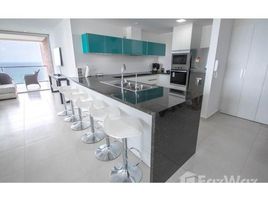 2 Habitaciones Apartamento en venta en Manta, Manabi **VIDEO** Stunning furnished beachfront 2/2 in brand new building!