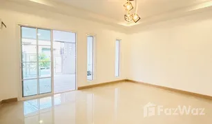2 Bedrooms Townhouse for sale in Talat Nuea, Phuket 