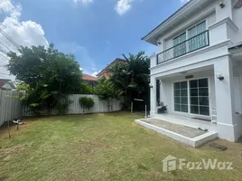 在Land and Houses Park租赁的3 卧室 别墅, 查龙