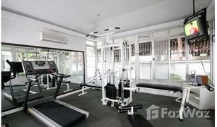 2 Bedrooms Condo for sale in Lumphini, Bangkok Karolyn Court