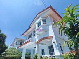 3 Bedroom Villa for sale at Nantawan Rama 5, Bang Khun Kong