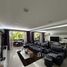 2 спален Кондо в аренду в Fragrant 71, Phra Khanong Nuea