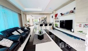 3 Schlafzimmern Villa zu verkaufen in Huai Yai, Pattaya Baan Piam Mongkhon 4
