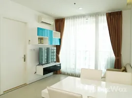 1 chambre Condominium à louer à , Huai Khwang