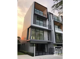 3 Habitación Adosado en venta en Nirvana Define Srinakarin-Rama 9, Saphan Sung, Saphan Sung, Bangkok