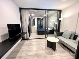 1 Bedroom Condo for rent at XT Huaikhwang, Din Daeng, Din Daeng