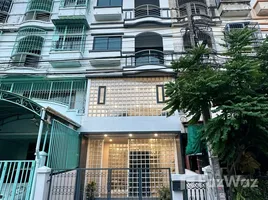 4 Schlafzimmer Reihenhaus zu verkaufen in Thung Khru, Bangkok, Bang Mot, Thung Khru, Bangkok, Thailand