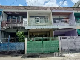2 Schlafzimmer Reihenhaus zu verkaufen in Bang Phlat, Bangkok, Bang Bamru, Bang Phlat, Bangkok