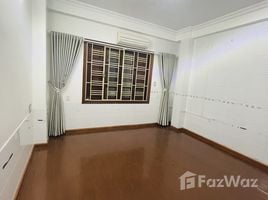 4 спален Таунхаус for rent in Ханой, Cau Giay, Ханой