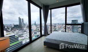 Кондо, 2 спальни на продажу в Si Lom, Бангкок The Lofts Silom