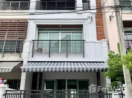 3 chambre Maison de ville à louer à , Prawet, Prawet, Bangkok