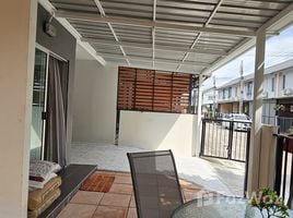 3 спален Дом в аренду в Baan Pruksa 87/2 Srinakarin-Bangna, Bang Kaeo, Bang Phli