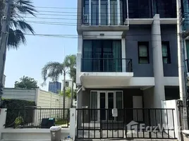 ทาวน์เฮ้าส์ 3 ห้องนอน ให้เช่า ในโครงการ เบล็สทาวน์ สุขุมวิท 50, พระโขนง, คลองเตย, กรุงเทพมหานคร, ไทย