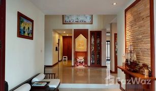 4 Bedrooms House for sale in Sam Wa Tawan Tok, Bangkok Panya Lake Home 