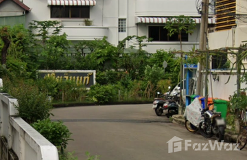 Priyanon Village in Bang Phongphang, Bangkok