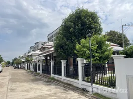 3 Schlafzimmer Villa zu verkaufen im Rachawadee Villa, Nong Prue