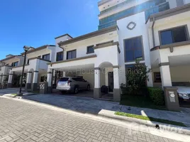 Maison 3 chambre à vendre à Apartment For Sale in Ulloa, Heredia, Heredia, Costa Rica