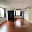 3 спален Кондо на продажу в Prime Mansion One, Khlong Toei Nuea