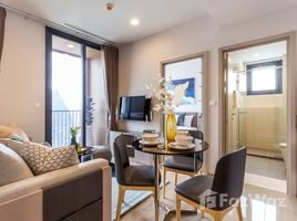 2 Bedroom Condo for rent at Oka Haus, Khlong Tan