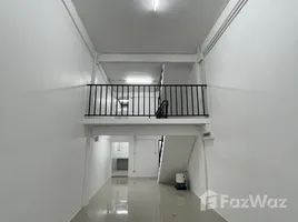 ทาวน์เฮ้าส์ 3 ห้องนอน ให้เช่า ในทำเล คลองเตย, กรุงเทพมหานคร, คลองเตย