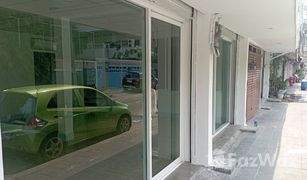 N/A Retail space for sale in Thung Wat Don, Bangkok 