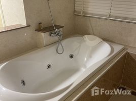 2 спален Квартира в аренду в 49 Plus, Khlong Tan Nuea