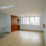 100 кв.м. Office for rent at Metha Wattana Building, Khlong Toei Nuea