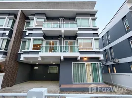 บ้านเดี่ยว 4 ห้องนอน ให้เช่า ในทำเล สวนหลวง, กรุงเทพมหานคร, สวนหลวง