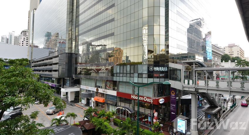 รูปถ่าย 1 of the ร้านค้า at เดอะ รอยัล มณียา