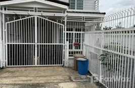 Casa de 3 dormitorios en venta en Baan Prapasap Ramintra - Hathairat, Bangkok, Tailandia