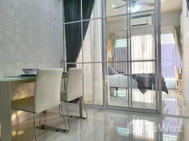 2 Bedroom Condo for rent at Noble Revent, Thanon Phaya Thai