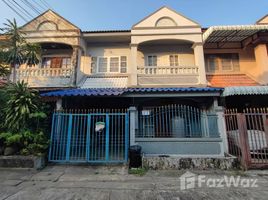 2 Schlafzimmer Reihenhaus zu verkaufen im Baan Krittiyaruk 5, Sai Noi, Sai Noi