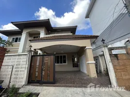 6 Bedroom House for sale in Watthana, Bangkok, Phra Khanong Nuea, Watthana