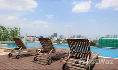 Фото 3 of the Communal Pool at Mayfair Place Sukhumvit 50