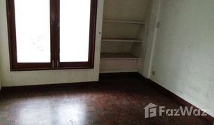4 Bedrooms Townhouse for sale in Khlong Toei Nuea, Bangkok 