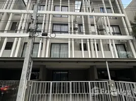 วิลล่า 4 ห้องนอน ให้เช่า ในโครงการ วาย เรซิเดนท์ สุขุมวิท 113, สำโรงเหนือ, เมืองสมุทรปราการ, สมุทรปราการ, ไทย