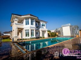 5 Bedrooms House for sale in Nong Chom, Chiang Mai The Laguna Home