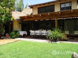 4 Bedroom House for sale at Huechuraba, Santiago